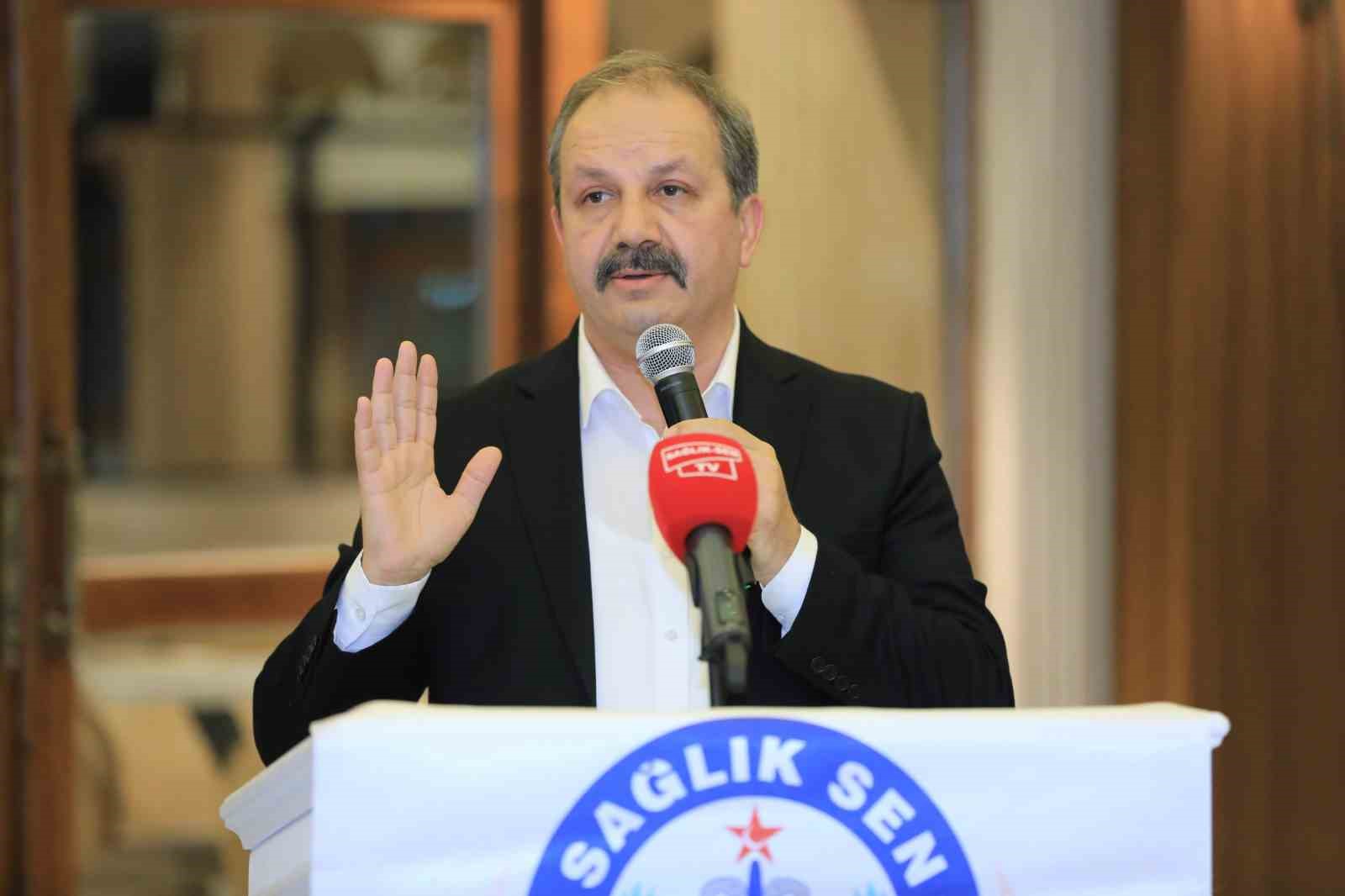 Sağlık-Sen Genel Başkanı Doğan: "Aile hekimi de aile sağlığı hemşiresi ve ebesi de halk sağlığının temel taşıdır"