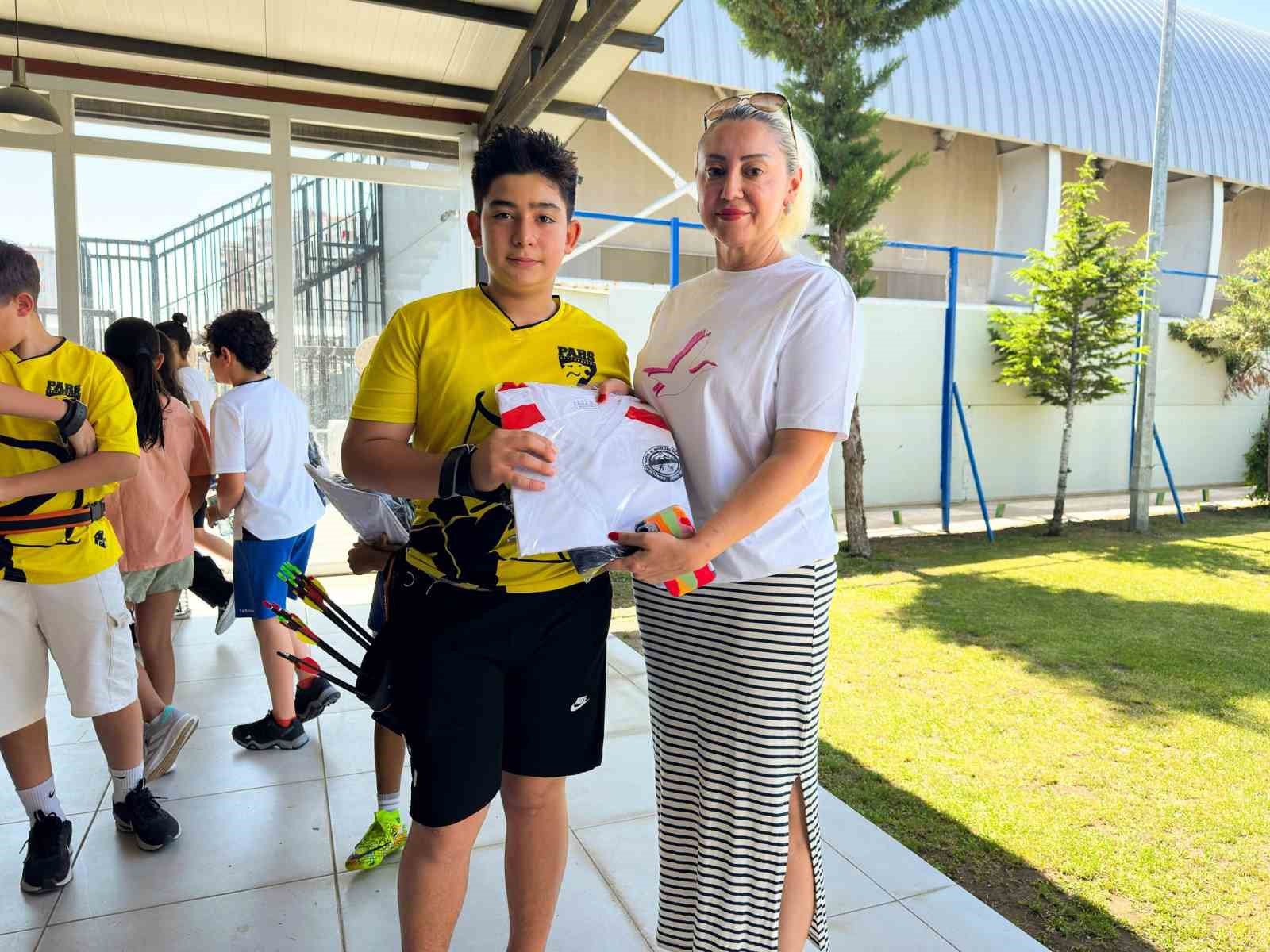 Ok&ccedil;uluk sporcularına malzeme dopingi
