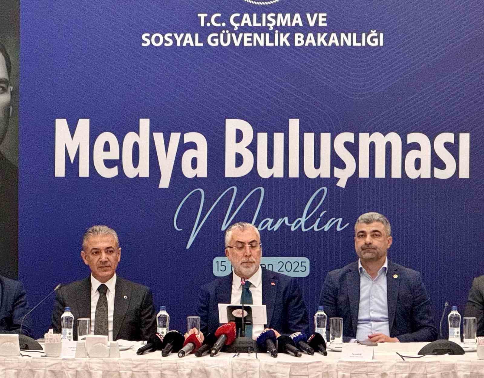 Çalışma ve Sosyal Güvenlik Bakanı Işıkhan, Mardin’de medya temsilcileriyle buluştu
