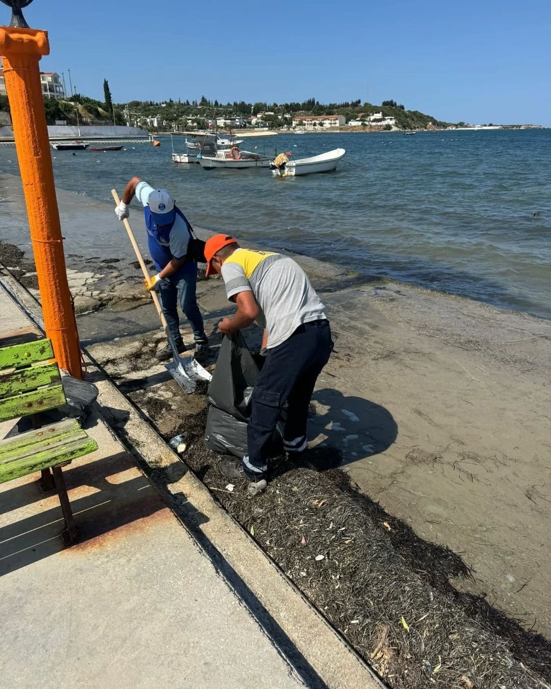Mavişehir sahili temizlendi
