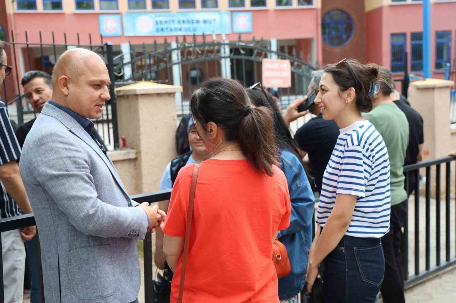 Başkan Önal’dan LGS’ye giren öğrencilere moral ziyareti
