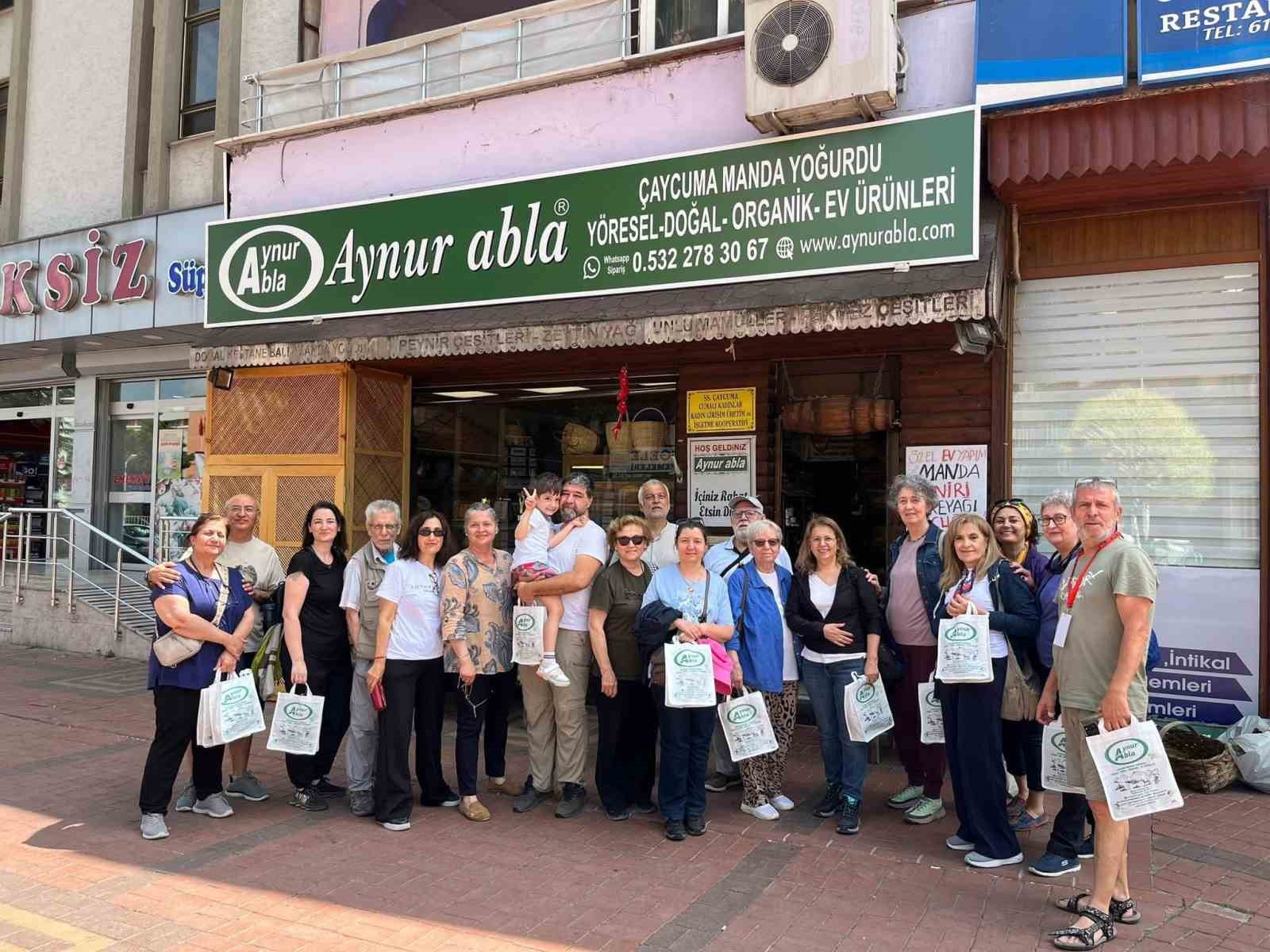 Turistik Karaelmas Ekspresi yolcuları Zonguldak&rsquo;ın y&ouml;resel lezzetlerini tattı
