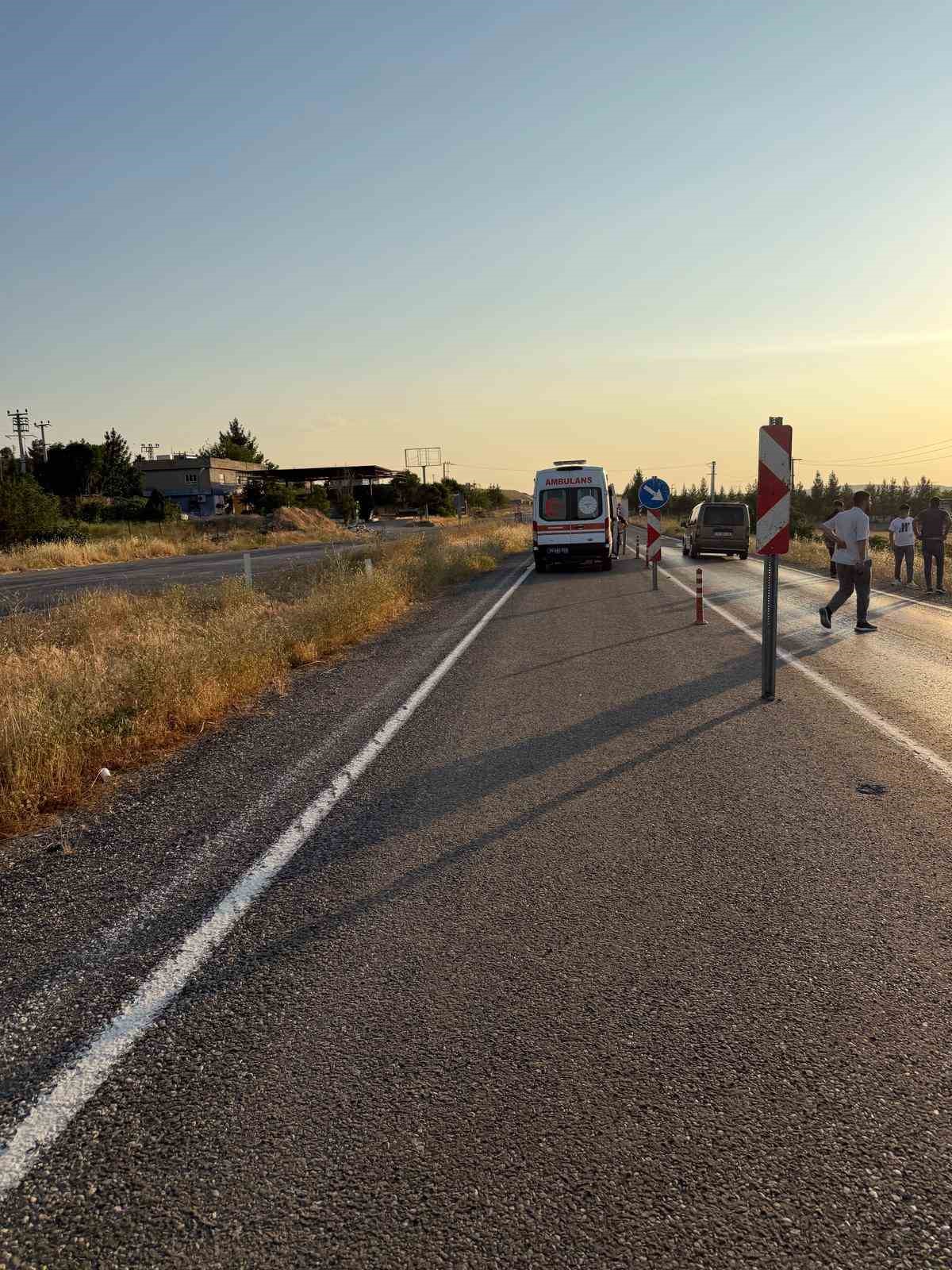 Siirt&rsquo;te otomobil şarampole devrildi: 4 yaralı
