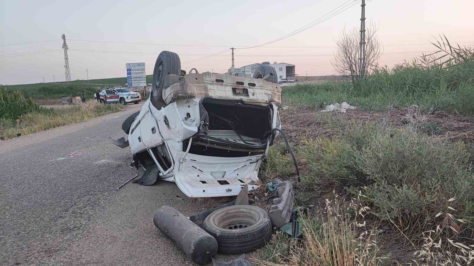 Diyarbakır’da otomobil devrildi: 1 ölü, 4 yaralı