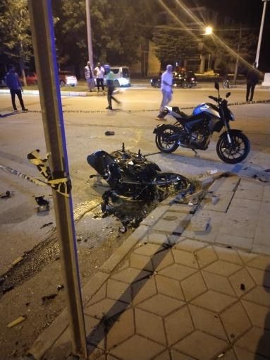 Erzincan&rsquo;da trafik kazası: 2 &ouml;l&uuml;, 1 yaralı
