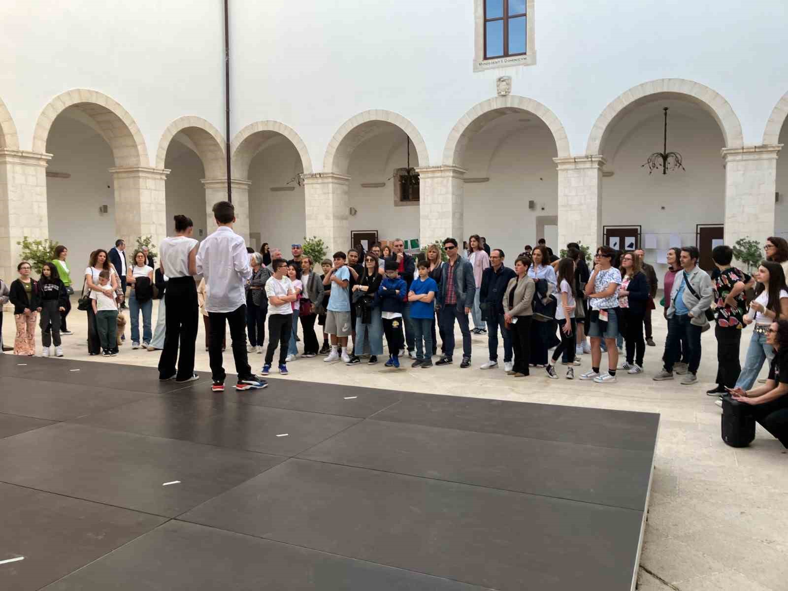 Adana &Ouml;mer Refika Halıcılar Ortaokulu&rsquo;ndan uluslararası başarı
