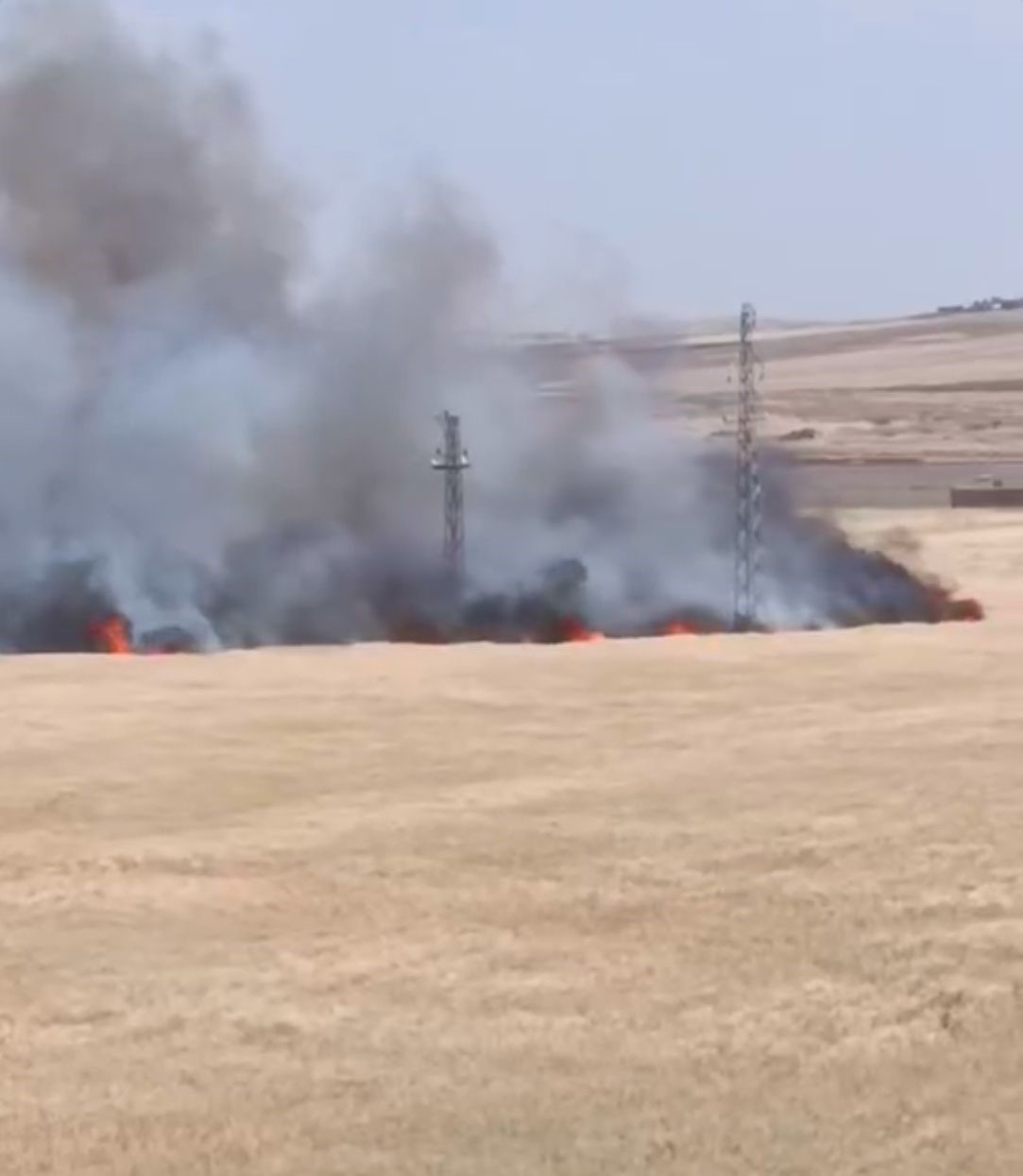 Siverek’te 50 dönümlük buğday ekili arazi yandı