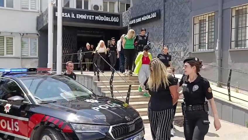 Masaj salonunda m&uuml;şterilere sosyal medya kontrol&uuml;
