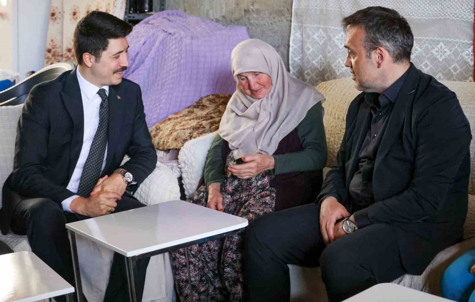 Vali S&ouml;zer&rsquo;den şehit ailesine ziyaret
