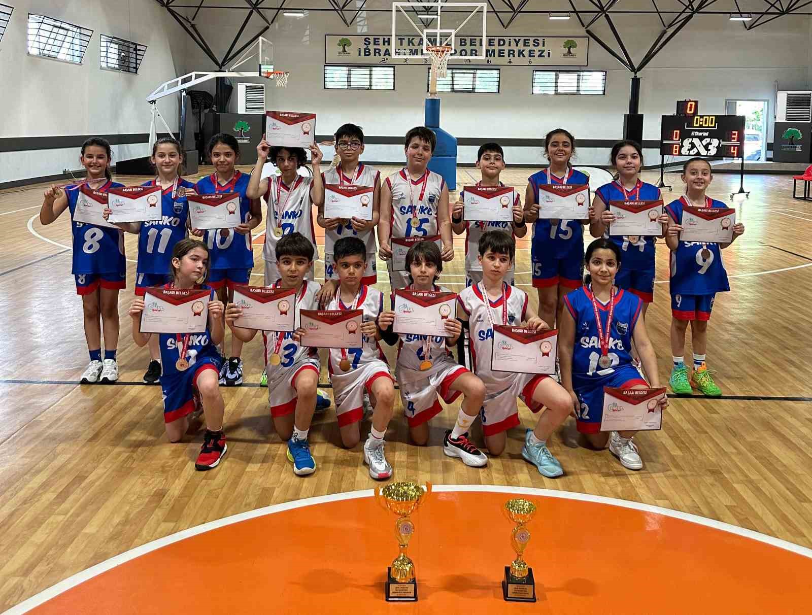 SANKO Okulları basketbolda şampiyon oldu
