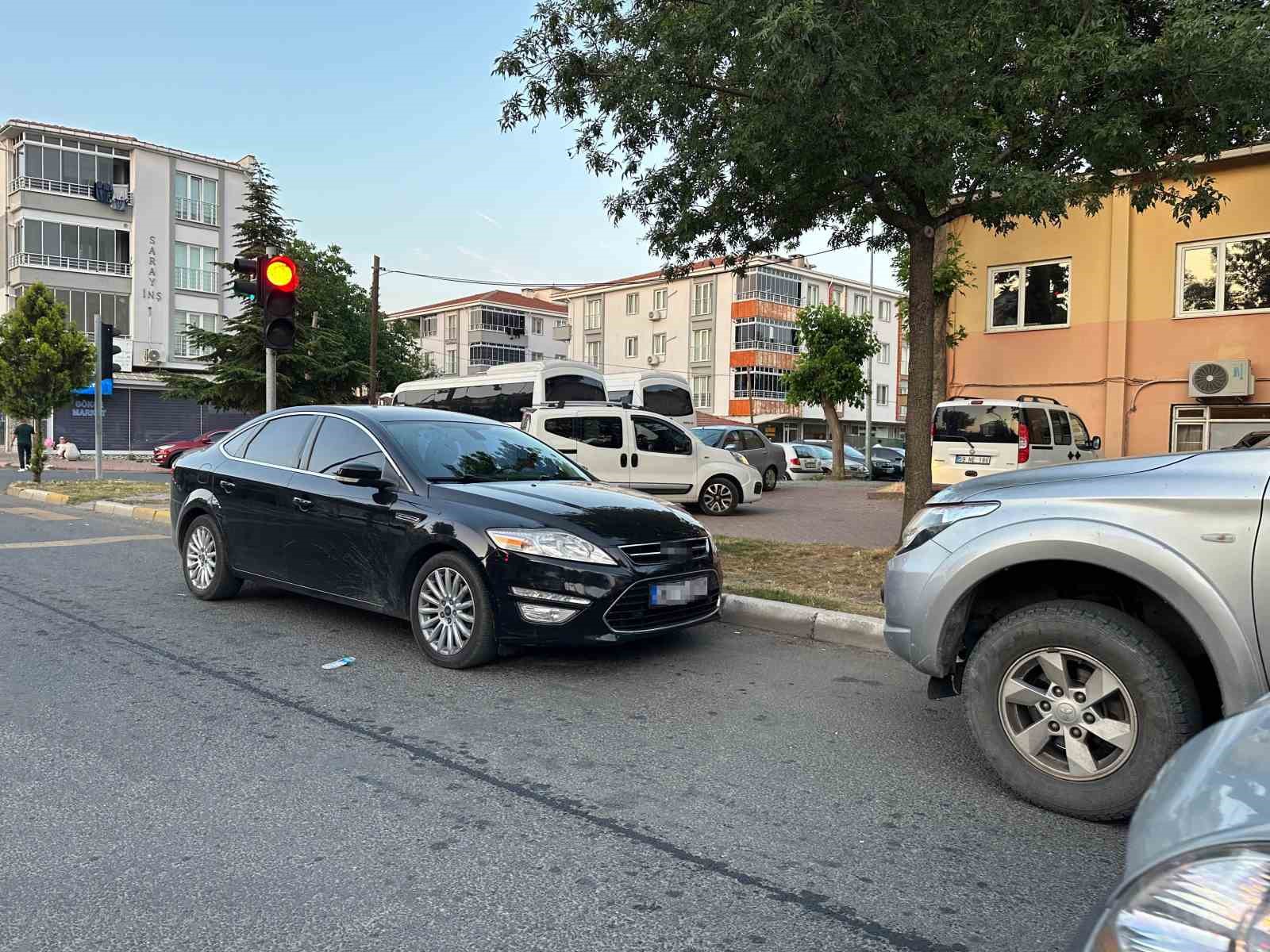 Trafik ekiplerinden ters y&ouml;n ve hatalı park denetimi!
