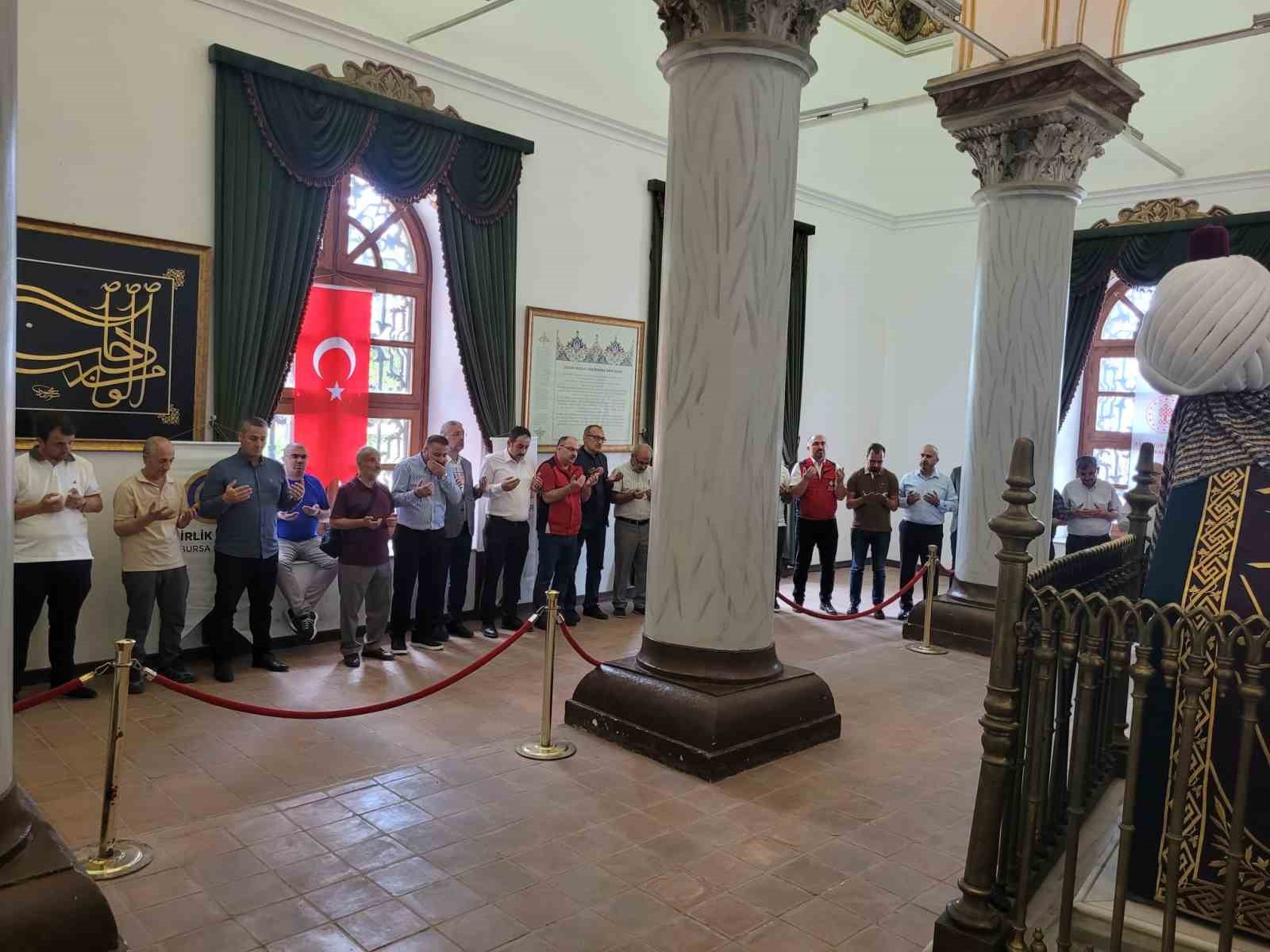 Şehit padişah Bursa’daki kabri başında anıldı