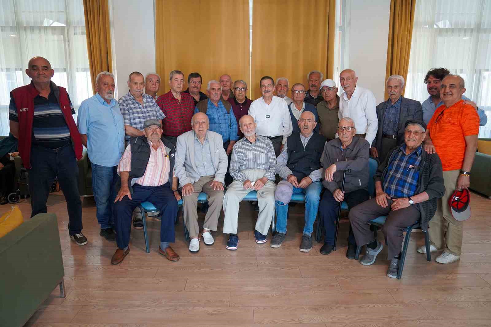 Başkan Ata&ccedil;&rsquo;tan Babalar G&uuml;n&uuml; ziyareti
