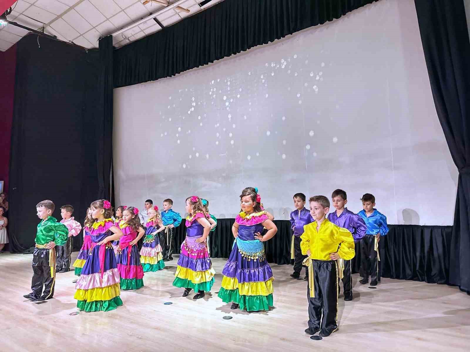 Bandırma Belediyesi kreşlerinde mezuniyet heyecanı yaşandı
