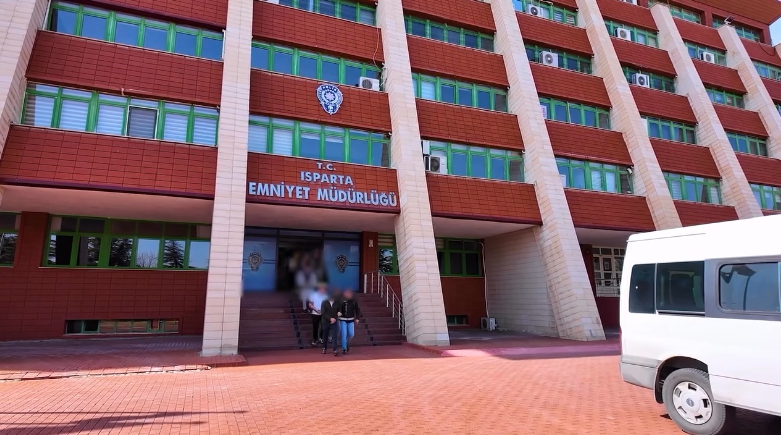 Isparta&rsquo;da narkotik operasyonlarında 22 kişiye adli işlem yapıldı
