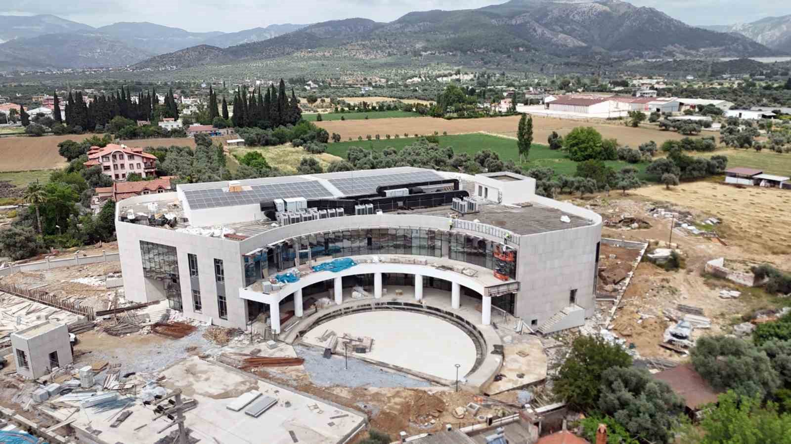 Muğla B&uuml;y&uuml;kşehir&rsquo;den iki isme vefa
