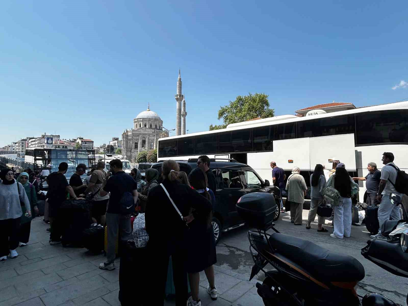 İstanbul’daki İranlılar ülkelerine dönüyor