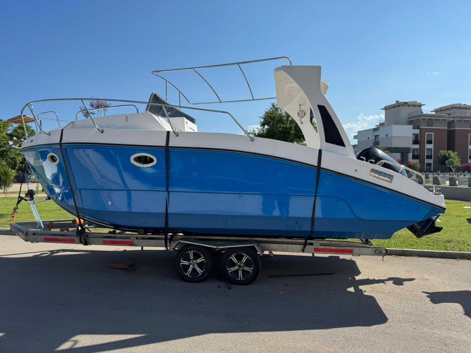 Bisiklet veya otomobil değil, bu kez karadan tekne çaldılar