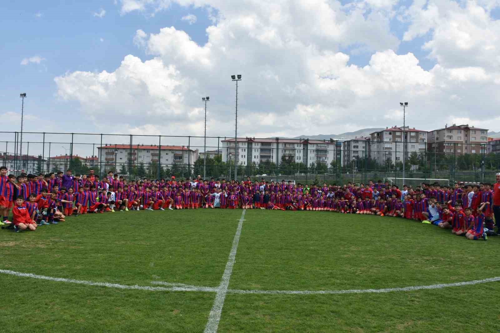 Altınordu futbol şenliği Erzurum’da yapıldı