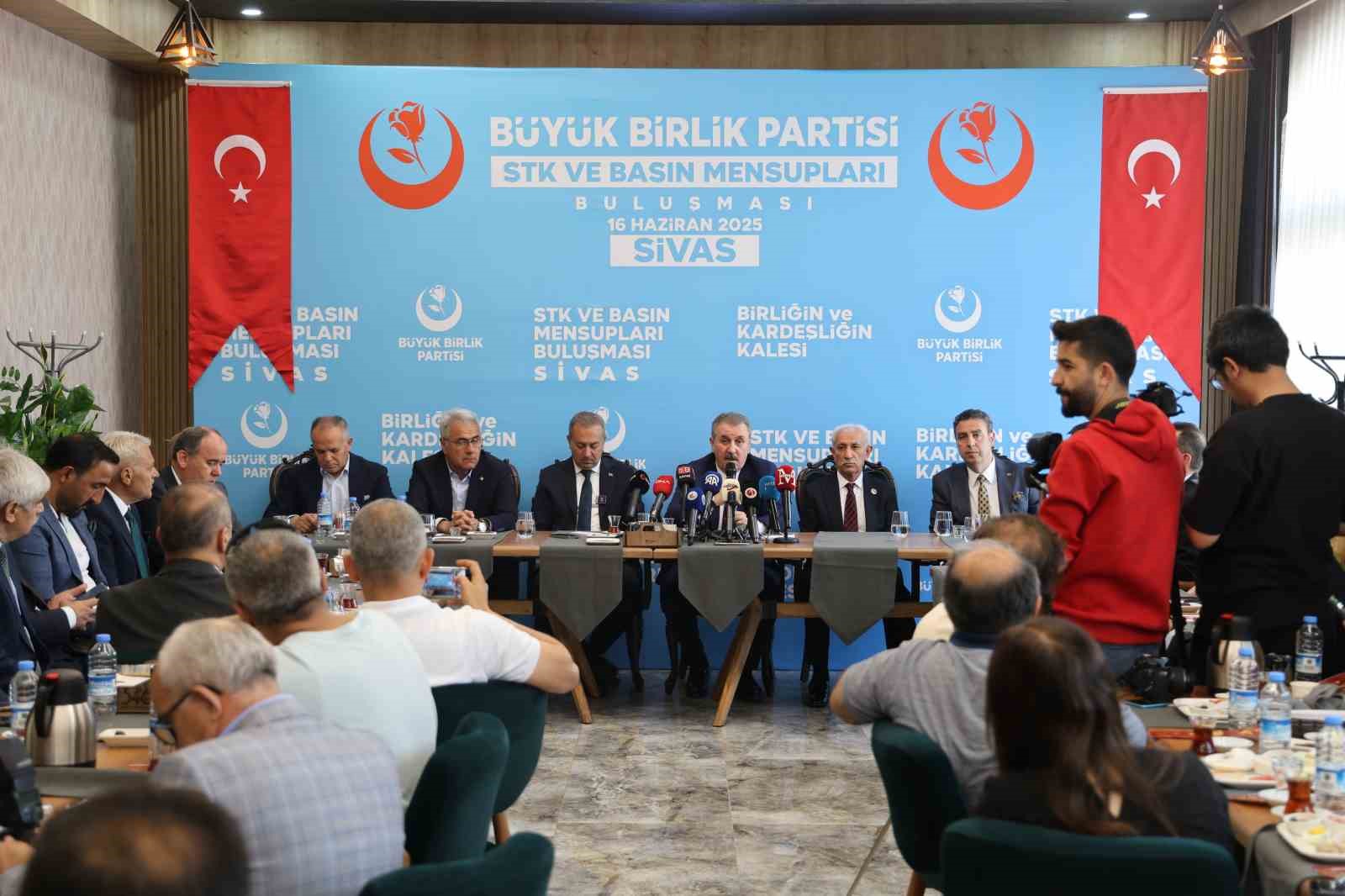 BBP Genel Başkanı Destici: "İsrail; haydut devlet, terörist devlet mantığı ile hareket etmektedir"
