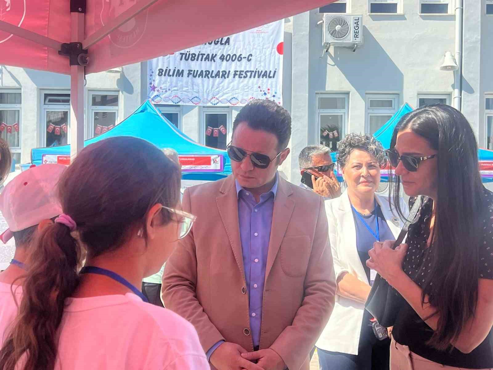 Muğla&rsquo;da geleceğin bilim insanları sahneye &ccedil;ıktı
