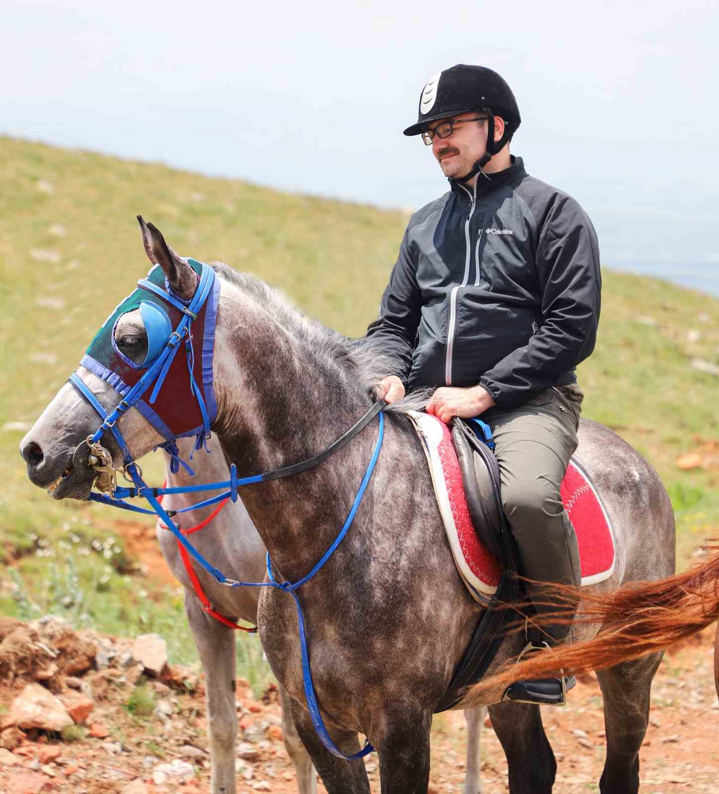 Tarihe pedallayarak ulaşıldı: &Ccedil;obandede tabyasında anlamlı buluşma
