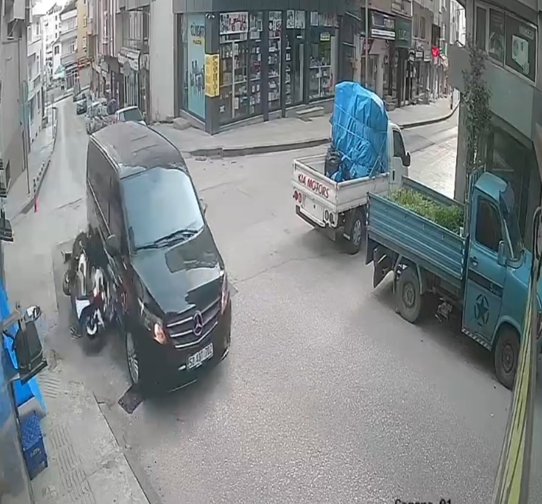Ordu’da motosiklet ile panelvan çarpıştı: 2 yaralı