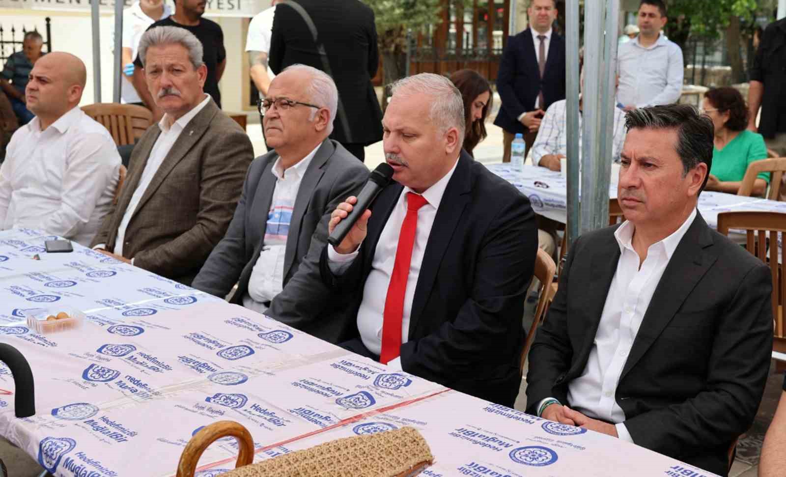 Muğla B&uuml;y&uuml;kşehir Belediyesi&rsquo;nden Ferdi Zeyrek anısına lokma hayrı
