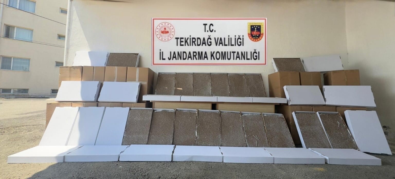 Tekirdağ’da jandarmadan silah ve kaçak makaron operasyonu