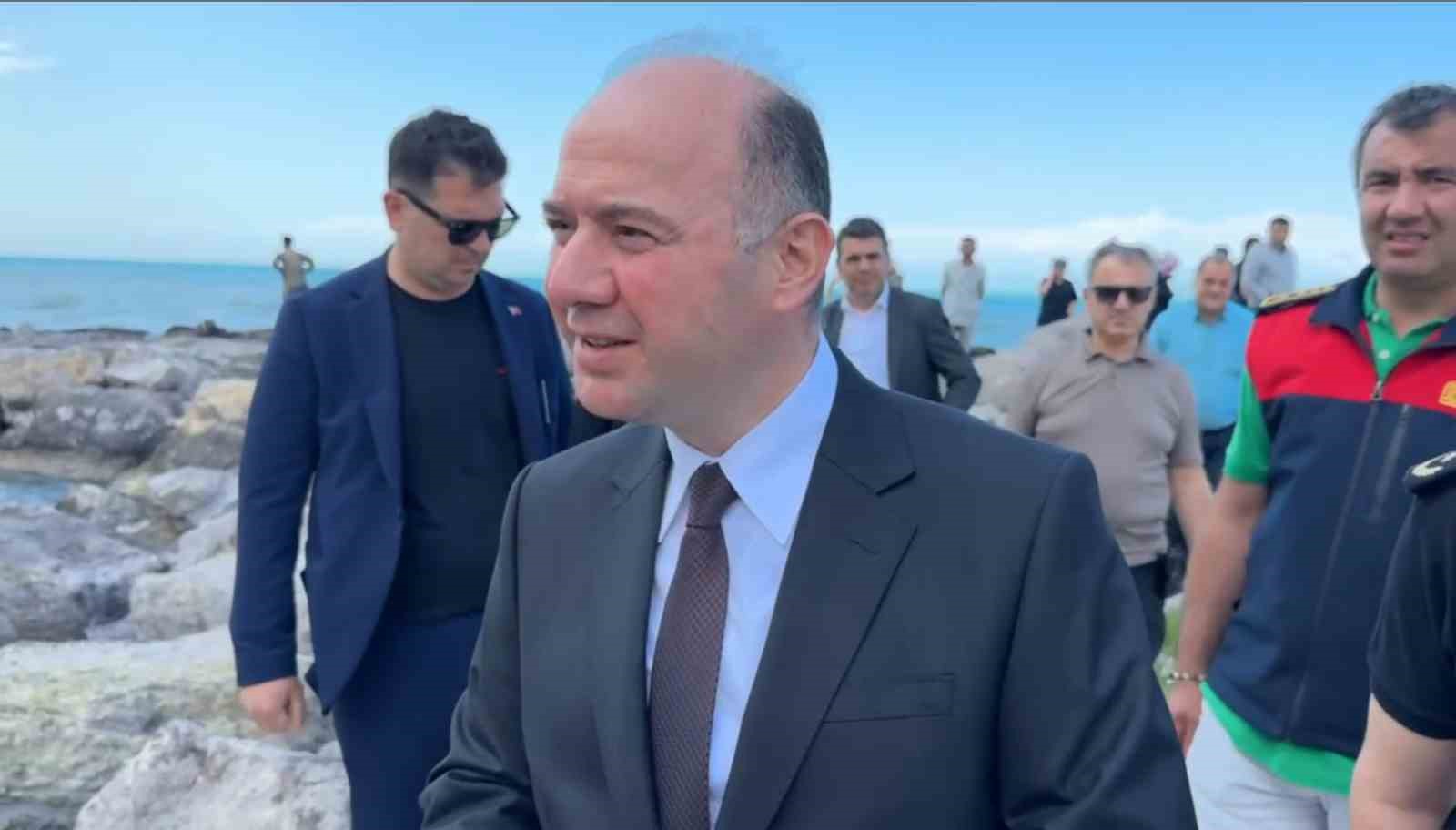 Vali Serdengeçti: &quot;Baba bulundu, oğlunun bulunması için tüm imkânlar seferber edildi&quot;