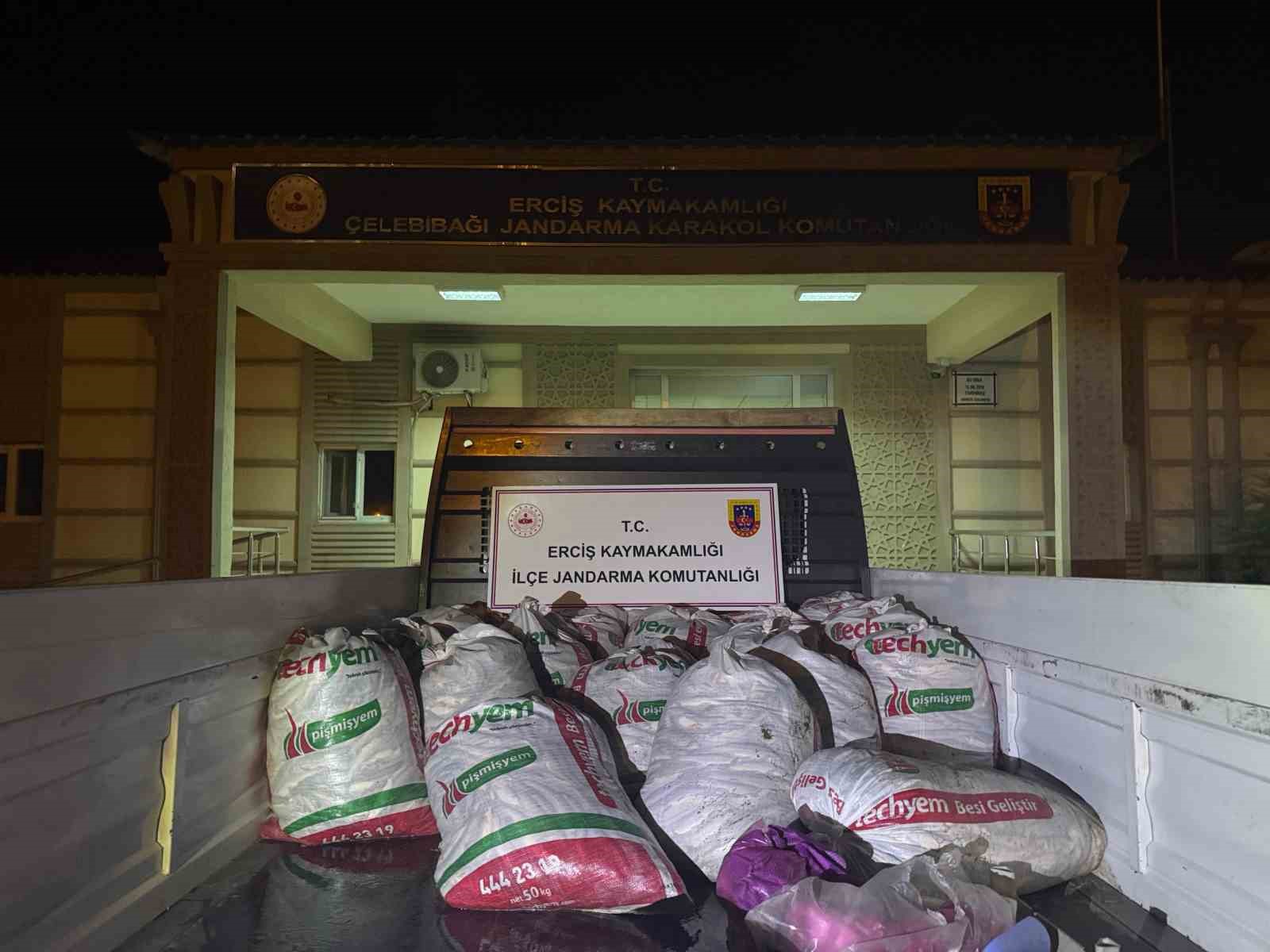 Van’da kaçak balık avlayan 16 kişiye 205 bin 360 lira idari para cezası uygulandı