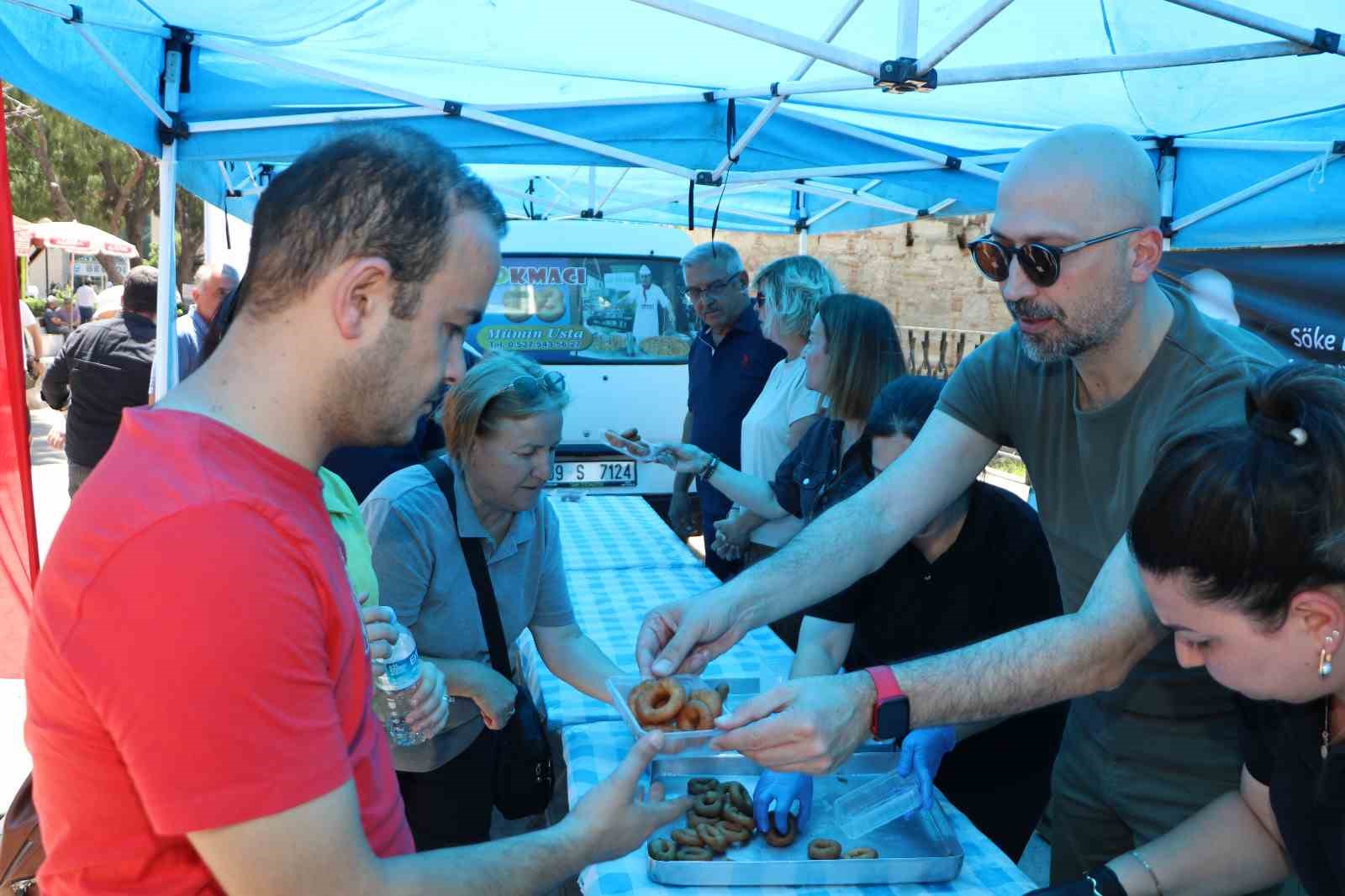 S&ouml;ke&rsquo;de Tuncel ve Zeyrek hayrına lokma d&ouml;k&uuml;ld&uuml;
