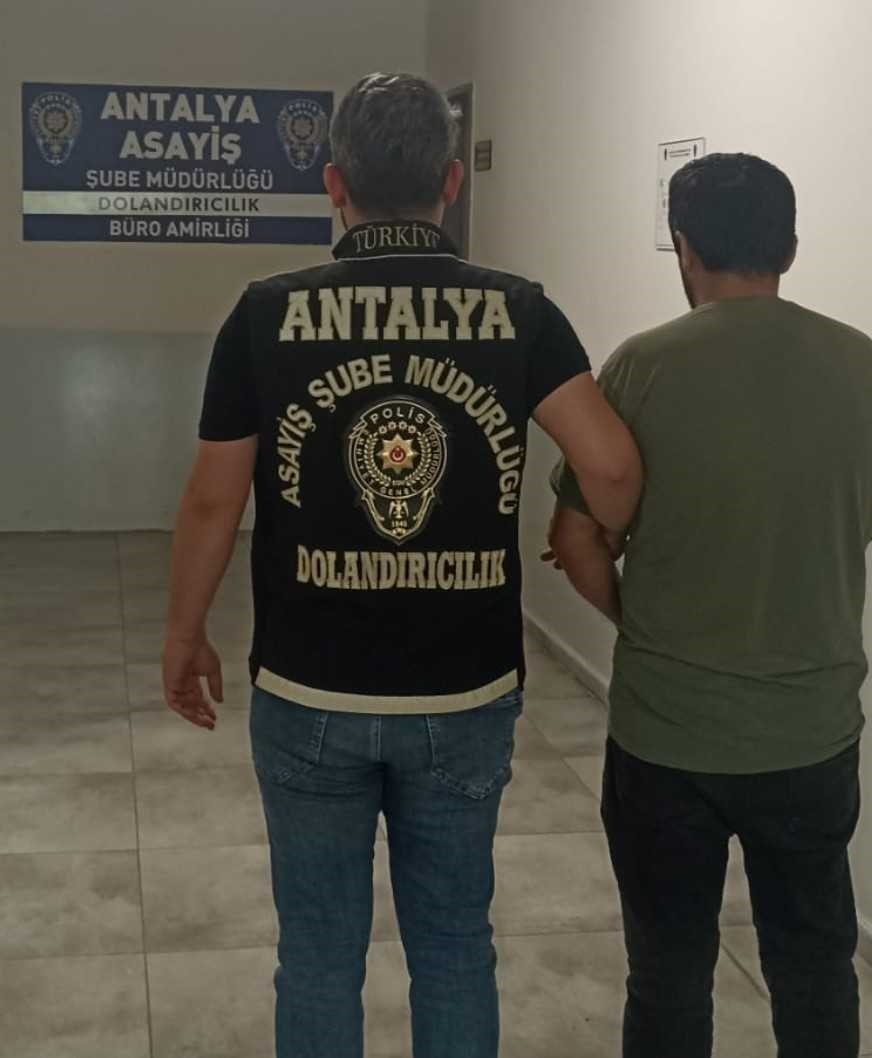 Sosyal medyadan ‘Kara kalem’ siparişiyle dolandırıcılık yapan şüpheli tutuklandı