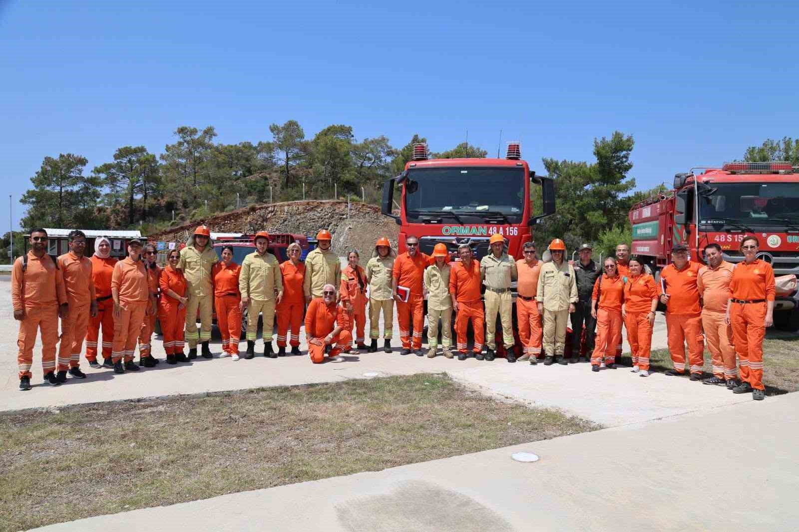 Fethiye’de orman yangını gönüllüleri ile toplantı yapıldı