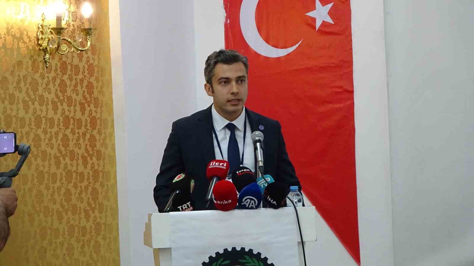 HAK-İŞ Başkanı Arslan: "OECD &uuml;lkeleri i&ccedil;inde, &uuml;lkemizdeki &ccedil;alışanlar gayrısafi milli hasıladan 2-3 kat daha az pay alıyor"
