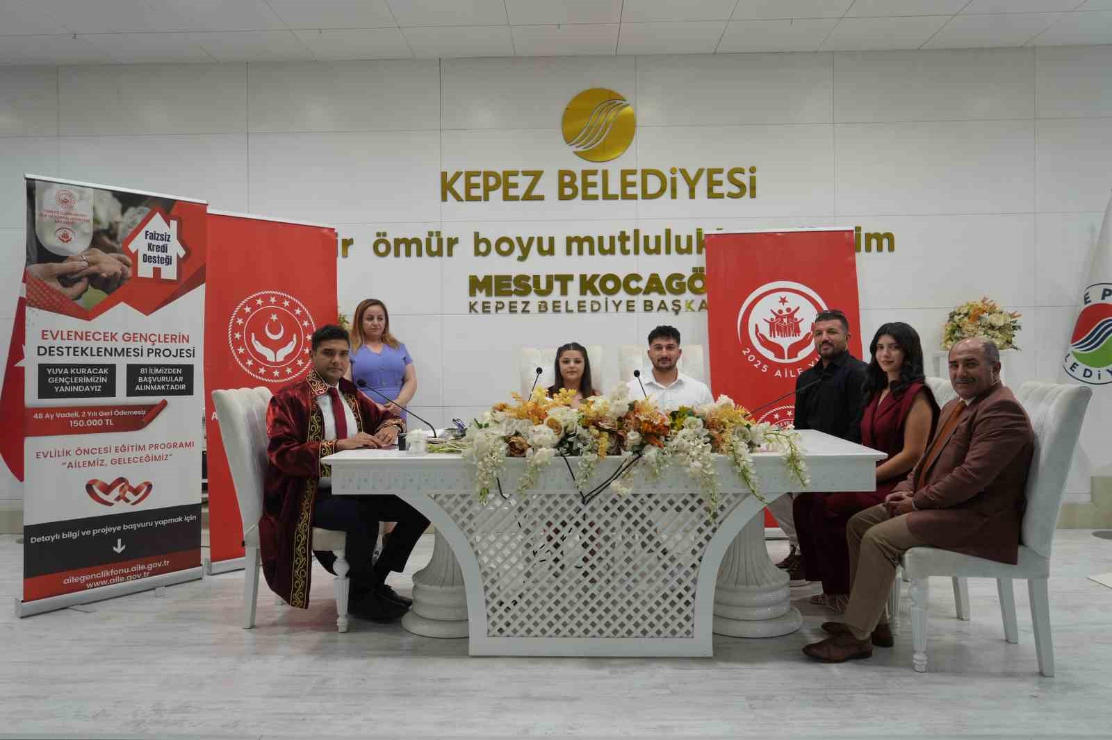 Antalya&rsquo;da 777 &ccedil;ifte evlilik kredisi desteği
