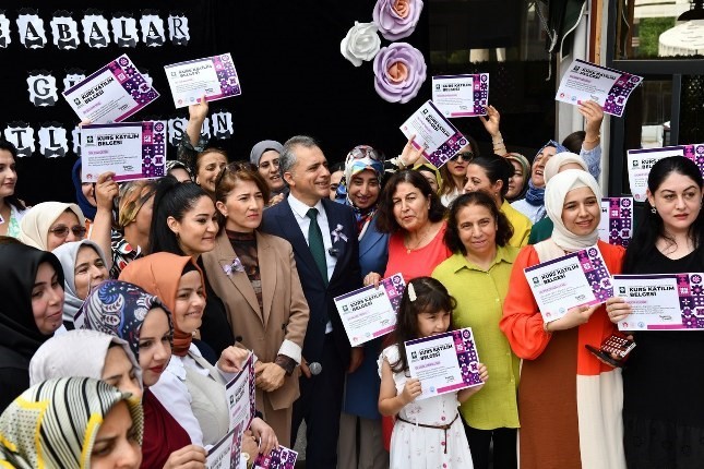 Osmaniye Aile Yaşam Merkezi’nde mezuniyet töreni