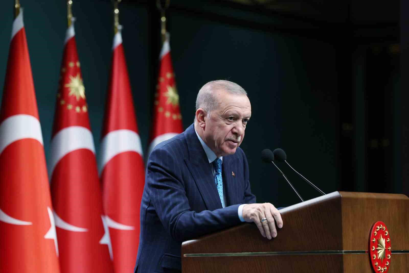 Cumhurbaşkanı Erdoğan: "T&uuml;rkiye olarak kolaylaştırıcılık dahil &uuml;zerimize ne d&uuml;ş&uuml;yorsa yapmaya hazır olduğumuzu t&uuml;m muhataplarımıza a&ccedil;ık a&ccedil;ık aktardık"
