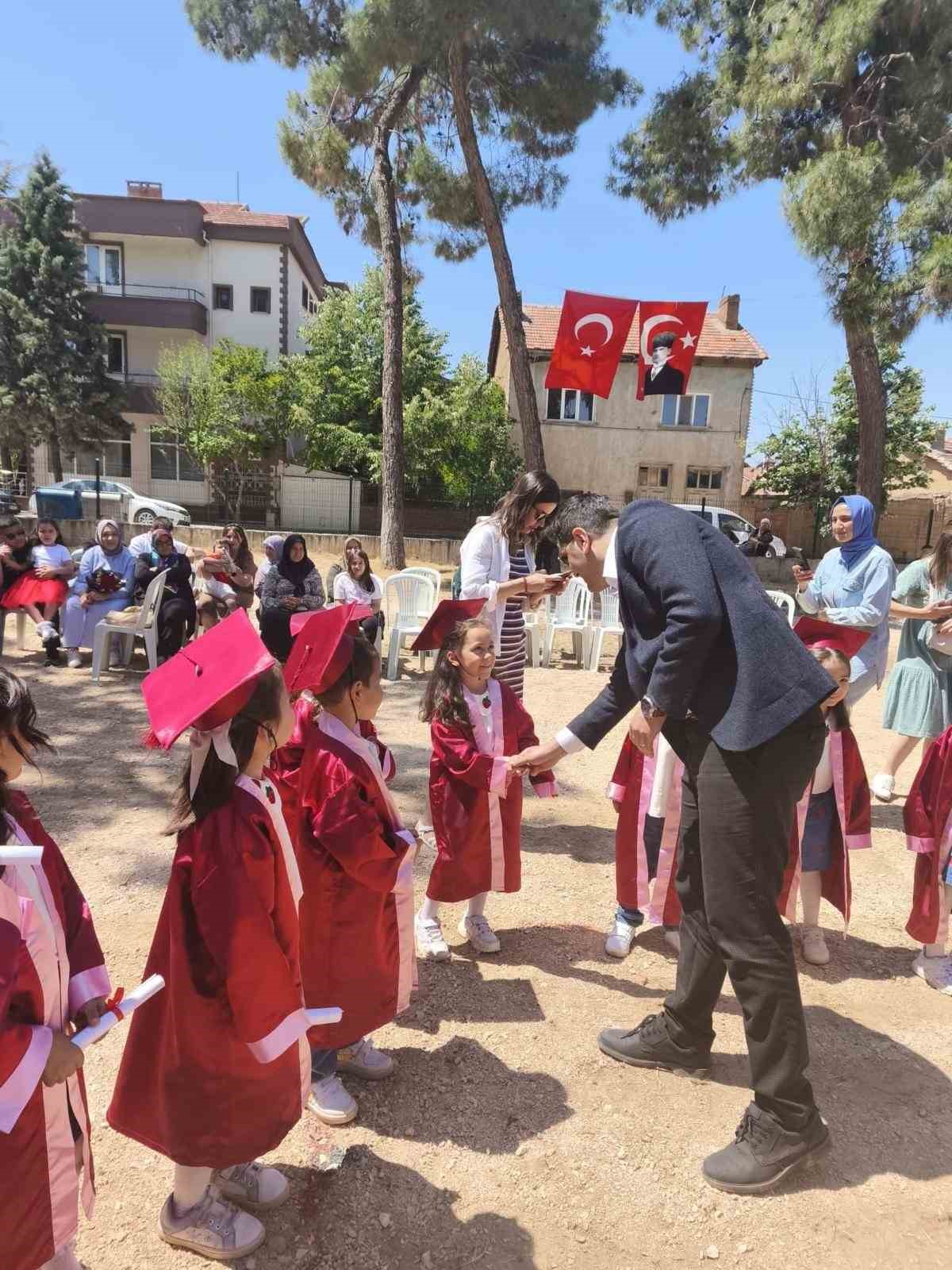 Kaymakam Çelik, anaokulunda yıl sonu programına katıldı
