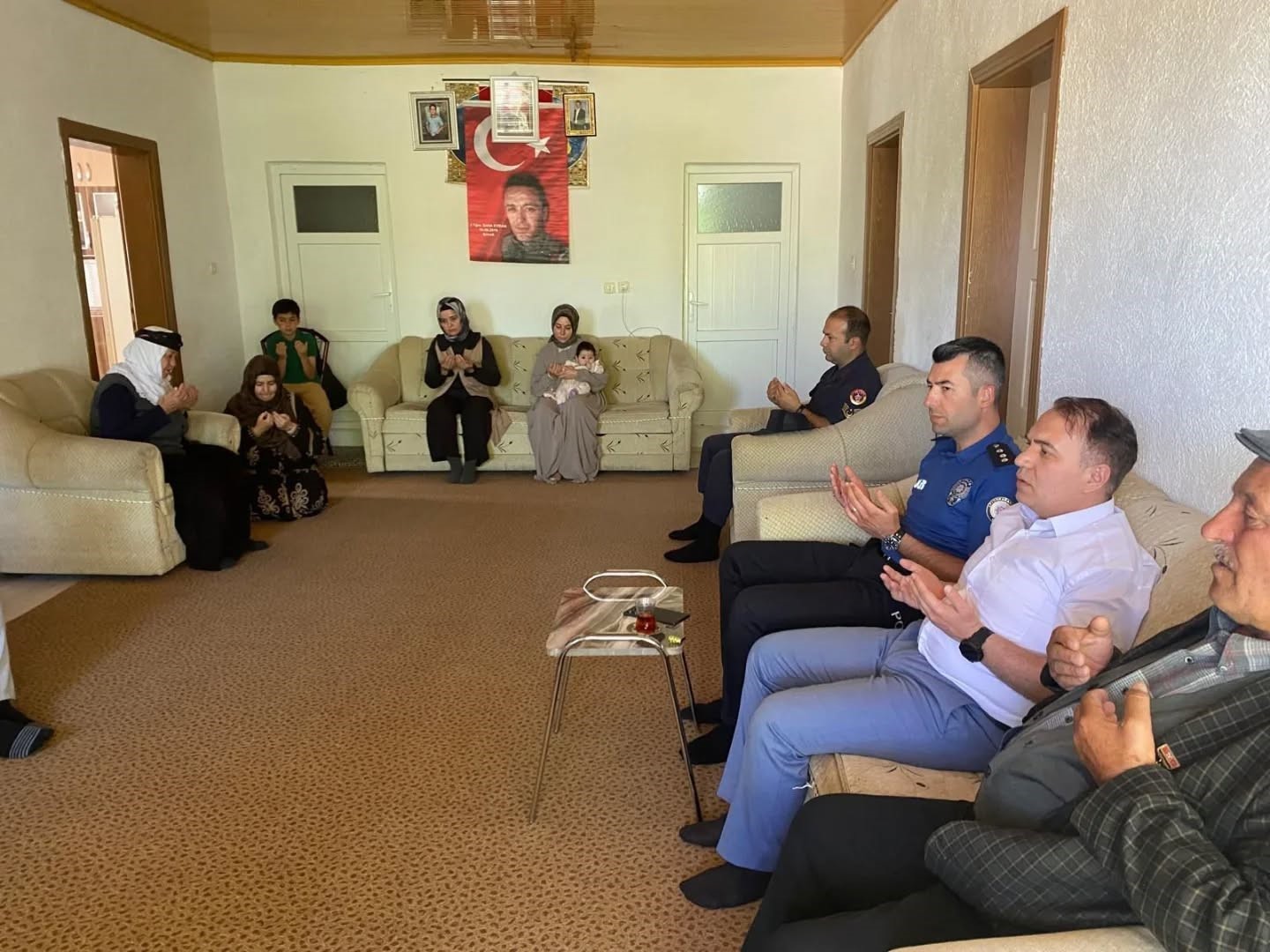 Şehit Teğmen Şafak Evran şehadetinin yıl dönümünde dualarla anıldı