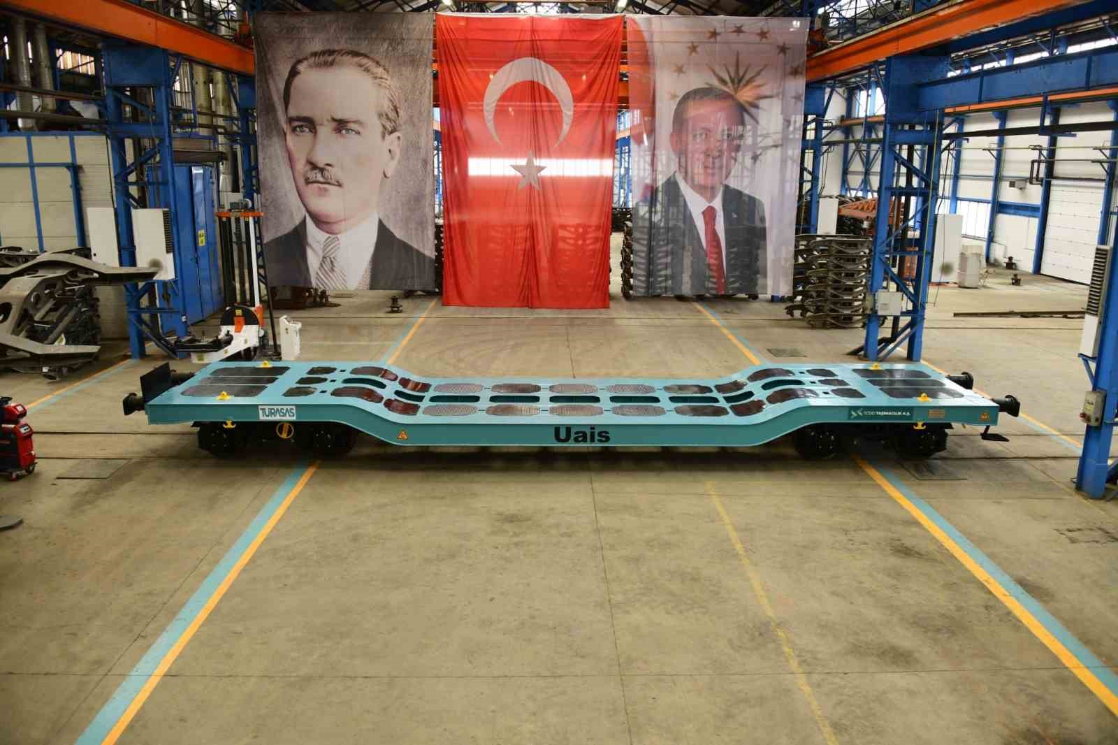 UAIS tipi askeri araç taşıma vagonları teslime hazır