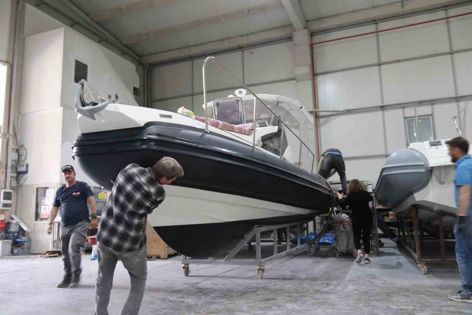 Bozkırın ortasında üretilen tekneler uluslararası sularda yüzüyor