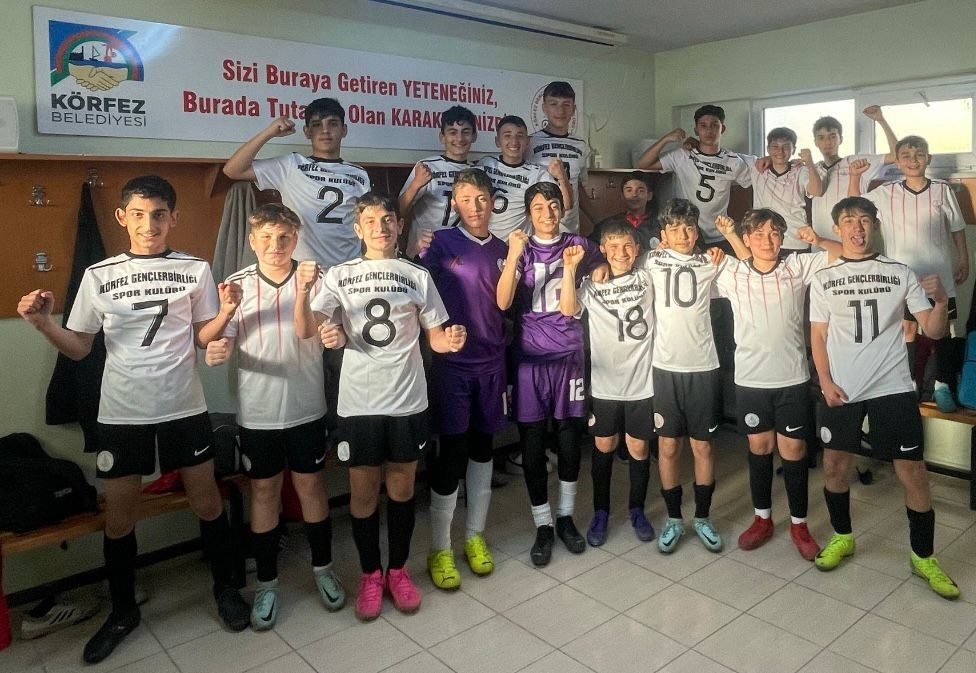 U13’lerde Körfez Gençlerbirliği şampiyon