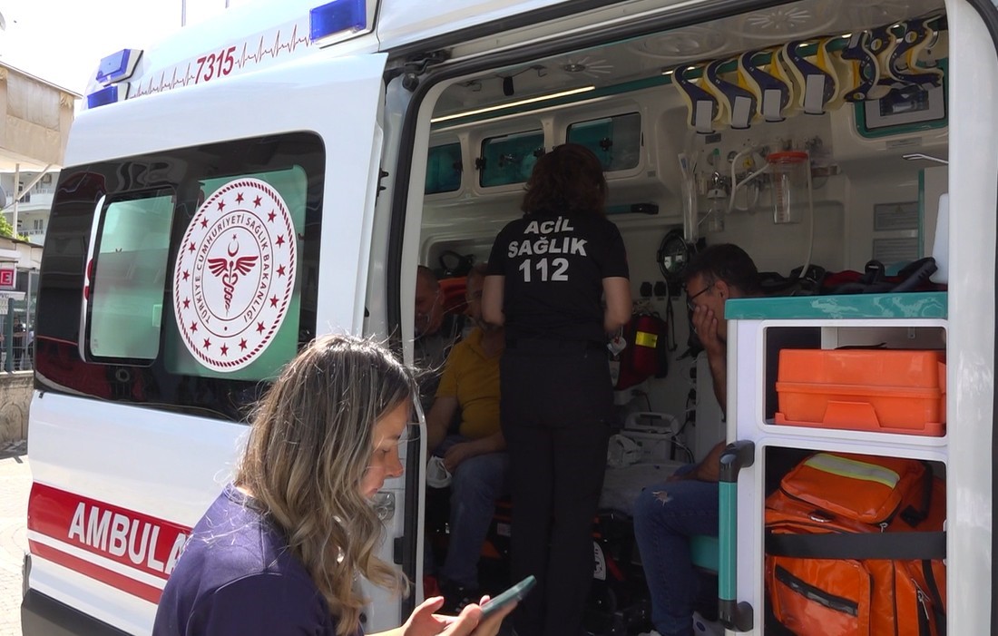 Alanya&rsquo;da Ağız ve Diş Sağlığı Merkezi&rsquo;nde yangın paniği
