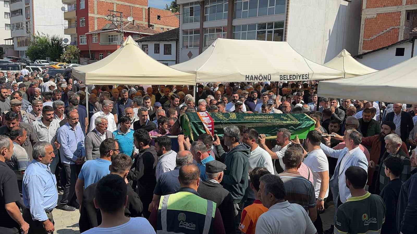 Feci kazada hayatını kaybeden 4 yaşındaki Yağız, toprağa verildi