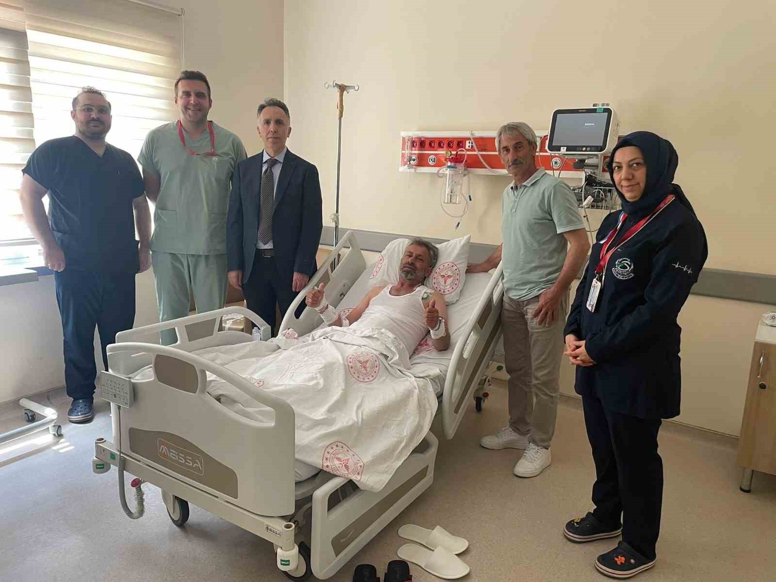 Ana damarına kadar yayılmıştı, Sakarya’da ölümcül tümör ameliyatla temizlendi