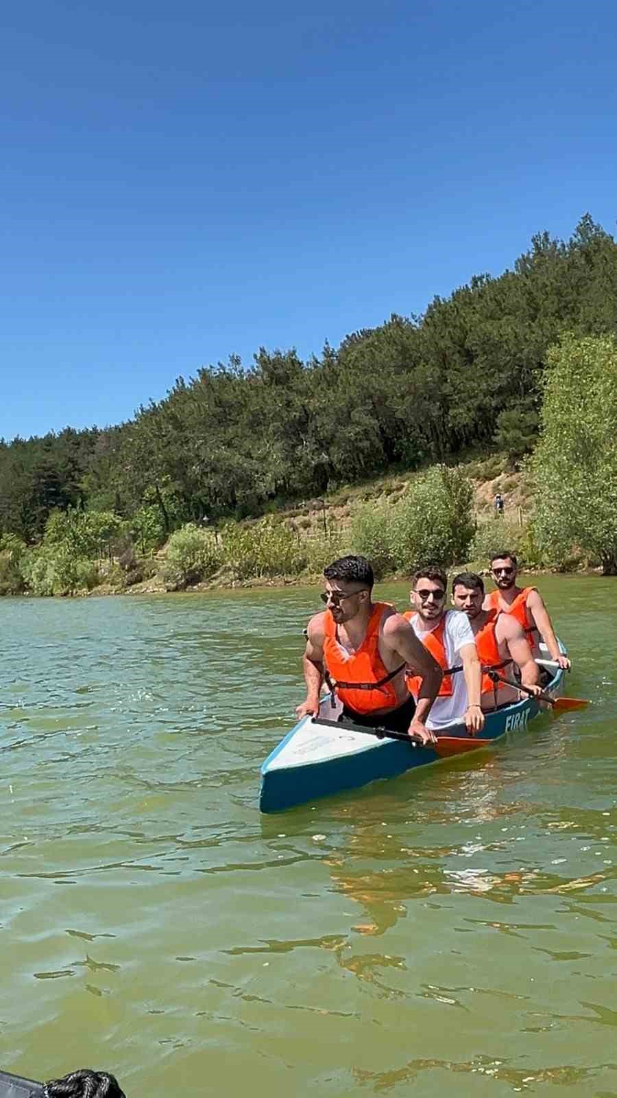 FÜ, Çimentaş sponsorluğunda beton kano yarışında
