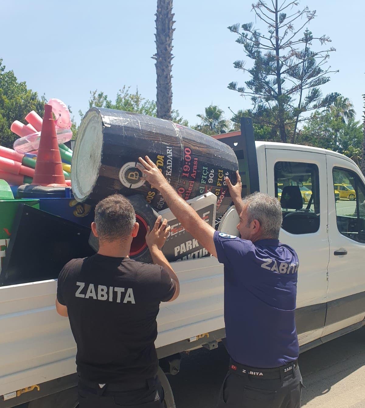 Konyaaltı&rsquo;nda kaldırım işgaline ge&ccedil;it yok
