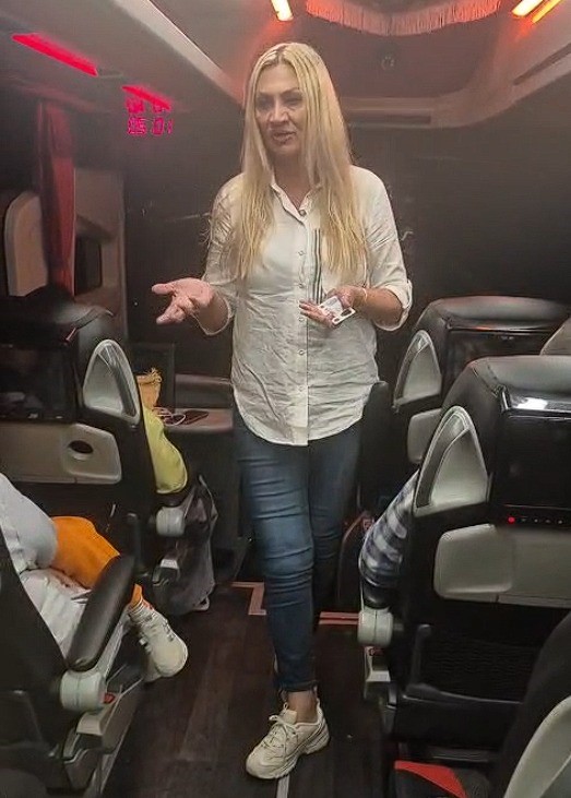 Emniyet, şehirlerarası otob&uuml;slerde kural ihlallerine g&ouml;z a&ccedil;tırmadı
