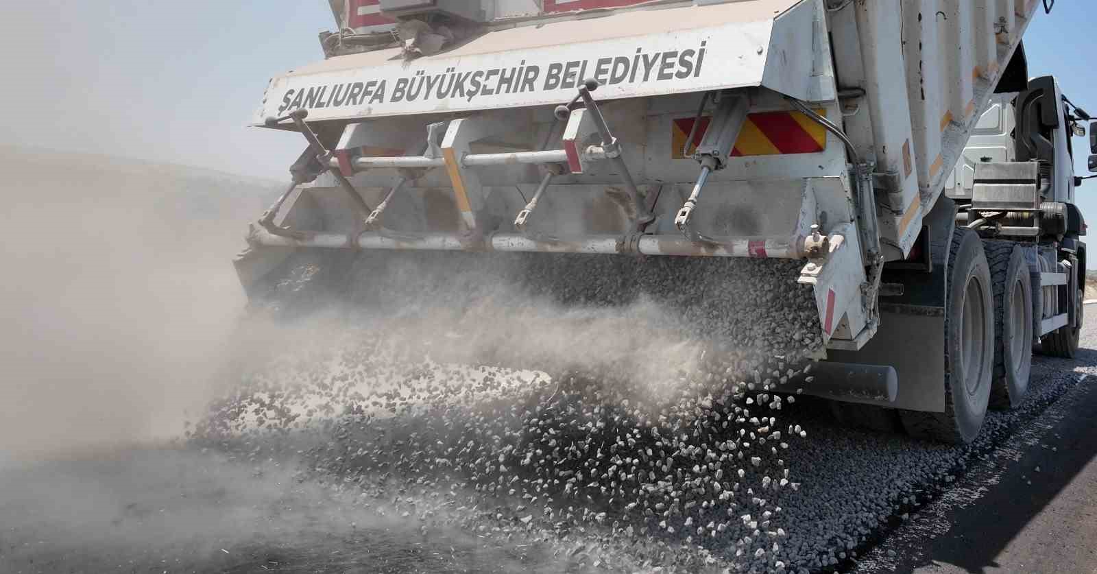 Bozova’da 6 mahalleyi birbirine bağlayan yol asfaltlandı
